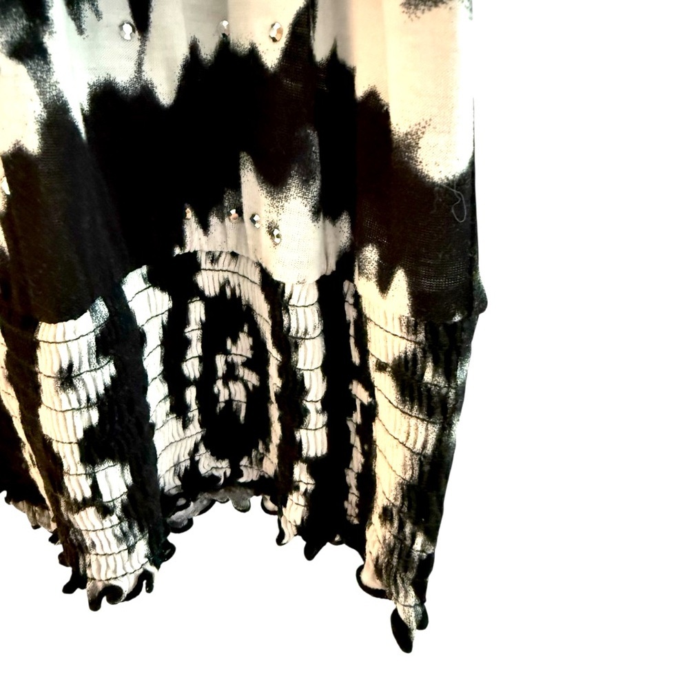INC Top scoopneck short sleeves black white silver studs, sheared stretchy hem - Picture 5 of 7